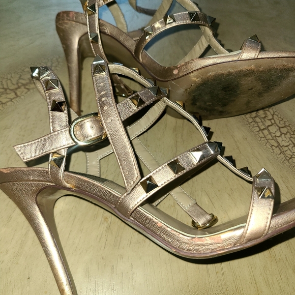 Valentino Rockstud Calfskin Ankle Strap Sandal sz 39 - Picture 8 of 8